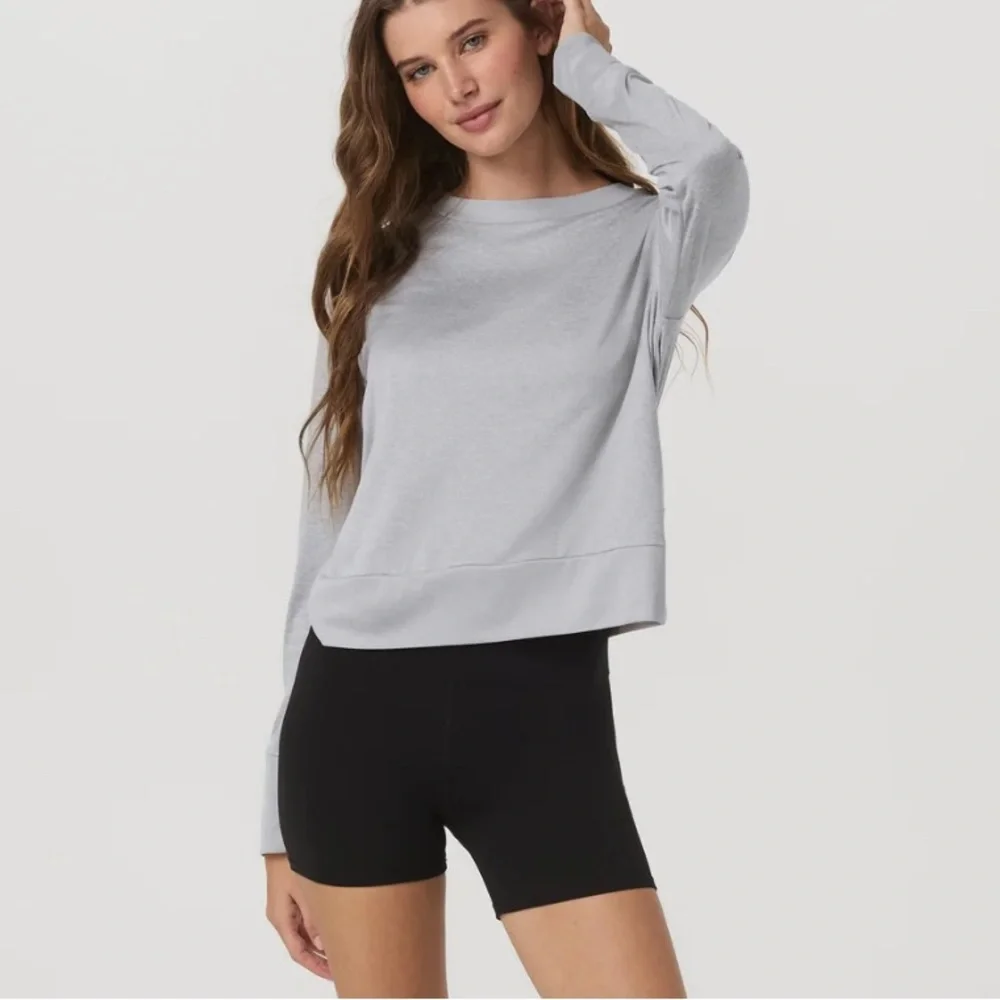 EUC Vuori Daydream Gray Crew Top Large - Picture 1 of 8